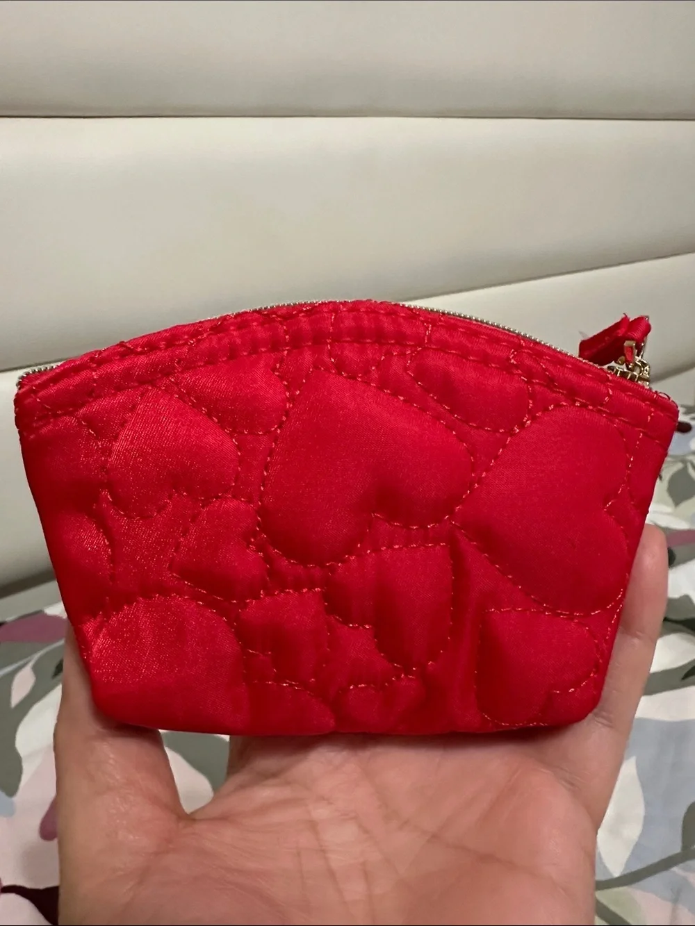 kate spade Red Quilted Cosmetic Pouch/Coin Case with Sample Perfumes